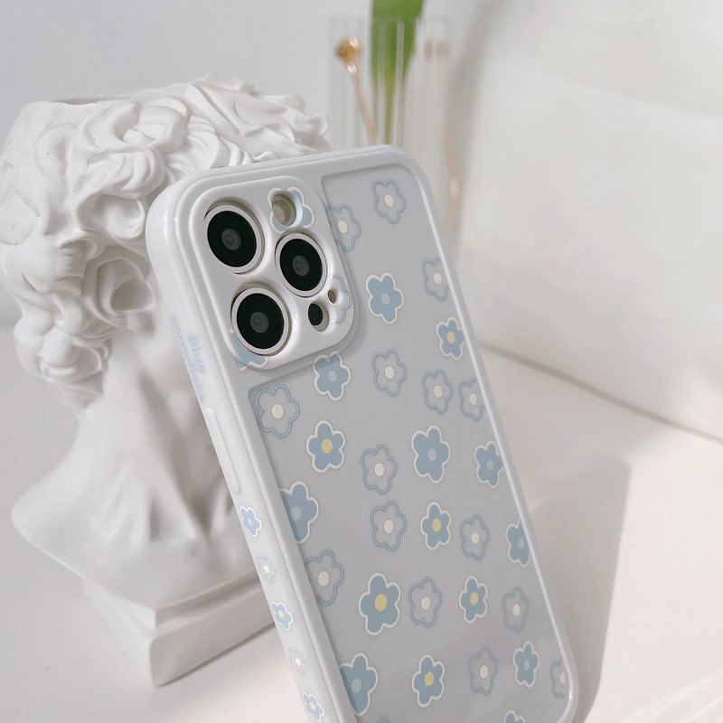 Daisies iPhone 12 Pro Max Case