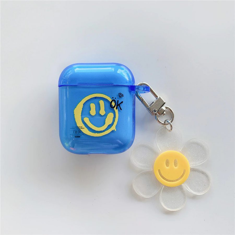 Smiling Blue Daisy AirPod Case