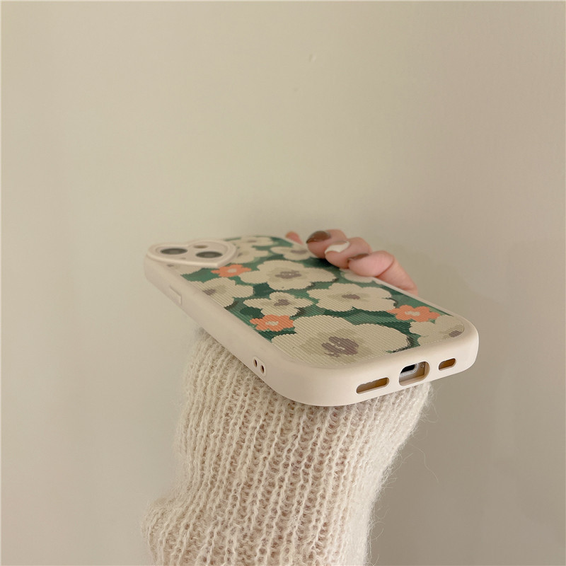 Floral Pattern iPhone 13 Case