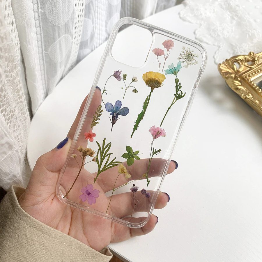 Dried Flowers iPhone 12 Case