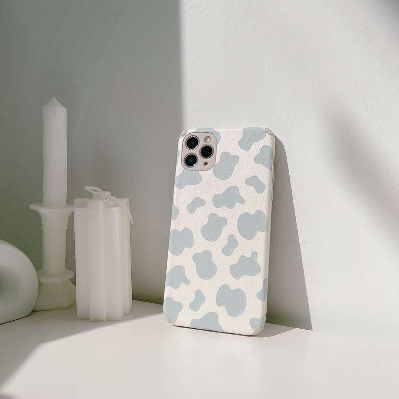 Cow Pattern iPhone 13 Pro Max Case