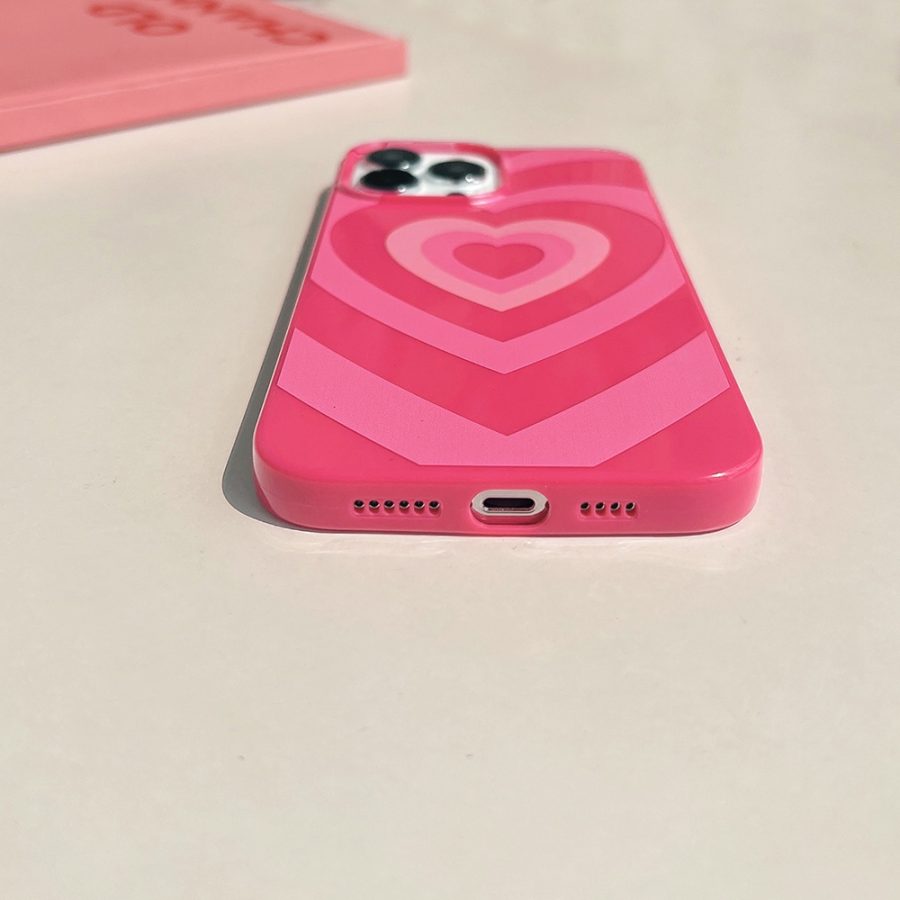 70s Pink Heart iPhone XR Case