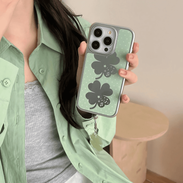 Green Clover Mirror Phone Case - iPhone 15 Pro Max